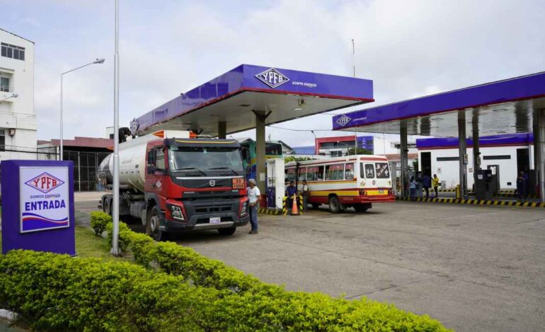 Normalización del suministro de carburantes en Tarija, Bolivia, tras semanas de tensiones.