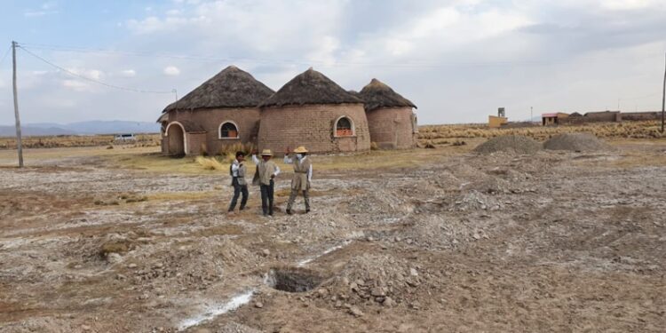 Mujeres Uru Murato: Resiliencia y artesanía frente a la pérdida del lago Poopó