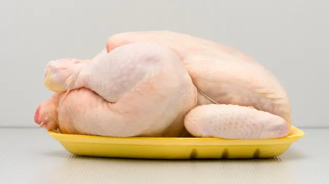 La disputa entre Estados Unidos y Europa por la exportación de pollo: diferencias en seguridad alimentaria.