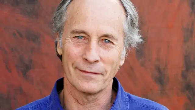 Richard Ford: Explorando la conexión entre lo íntimo y lo público a través de la literatura.