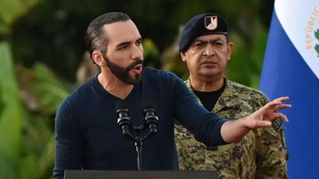 Horacio Castellanos Moya: la voz literaria de El Salvador en el exilio