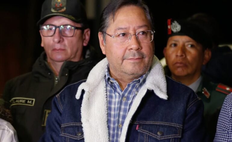 Presidente de Bolivia denuncia violencia desmedida en puntos de bloqueo liderados por seguidores de Evo Morales.