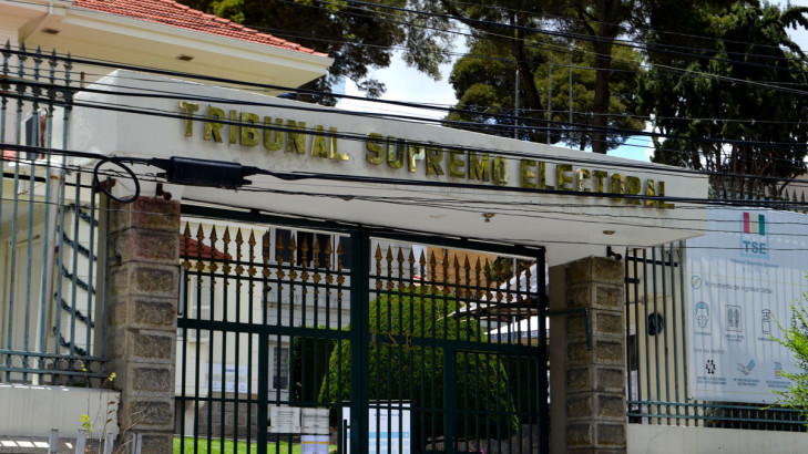 Tribunal Supremo Electoral de Bolivia evaluará convocatoria a cumbre nacional para garantizar transparencia electoral.