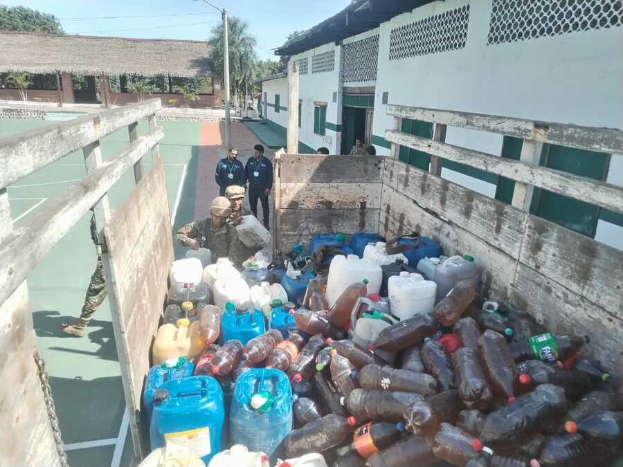 Operativo «Plata» en Santa Cruz logra importante decomiso de combustible ilegal.