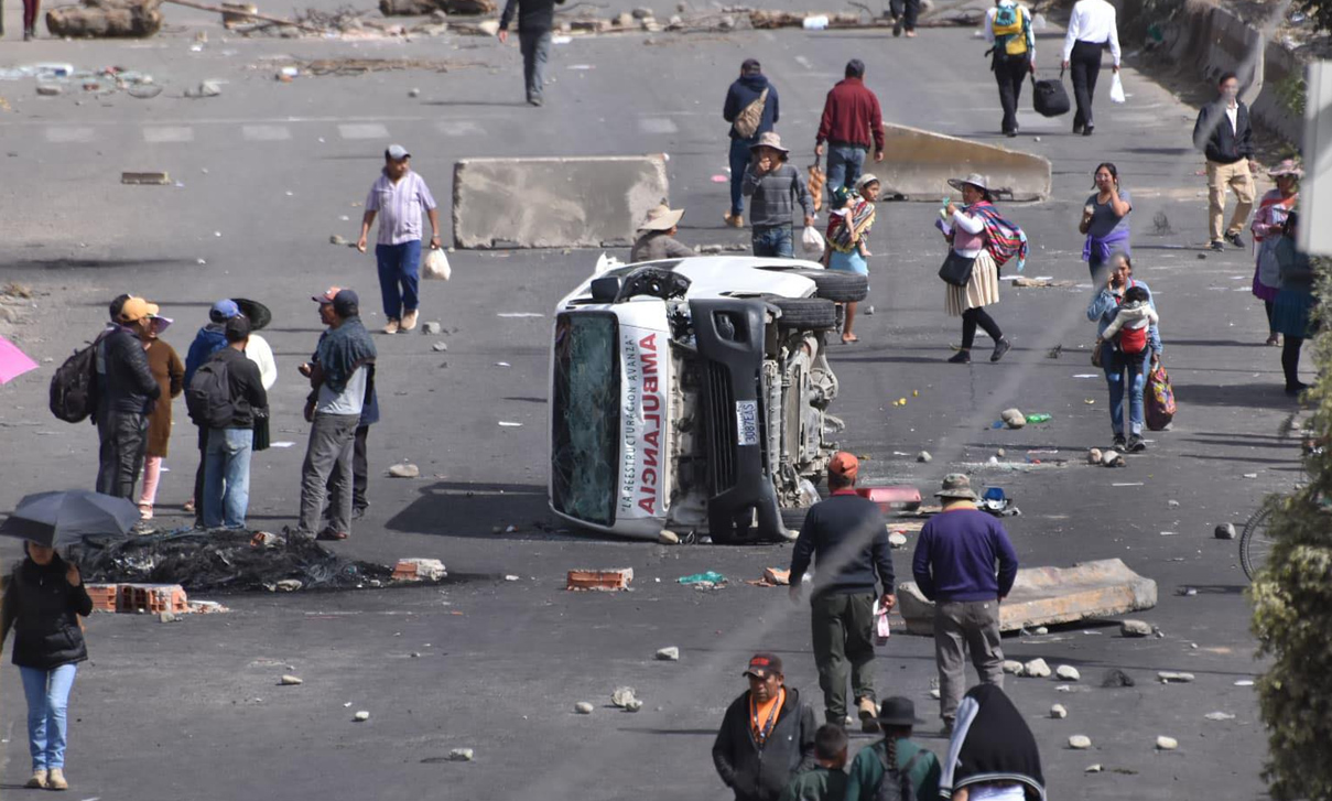 La Caja Nacional de Salud toma medidas legales tras agresión a su personal médico en Cochabamba.