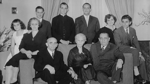 La familia Bergoglio: Los lazos cercanos del Papa Francisco