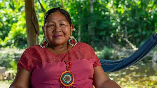 Mari Luz Canaquiri, líder indígena del pueblo Kukama Kukamiria, defiende el río Marañón en Perú.