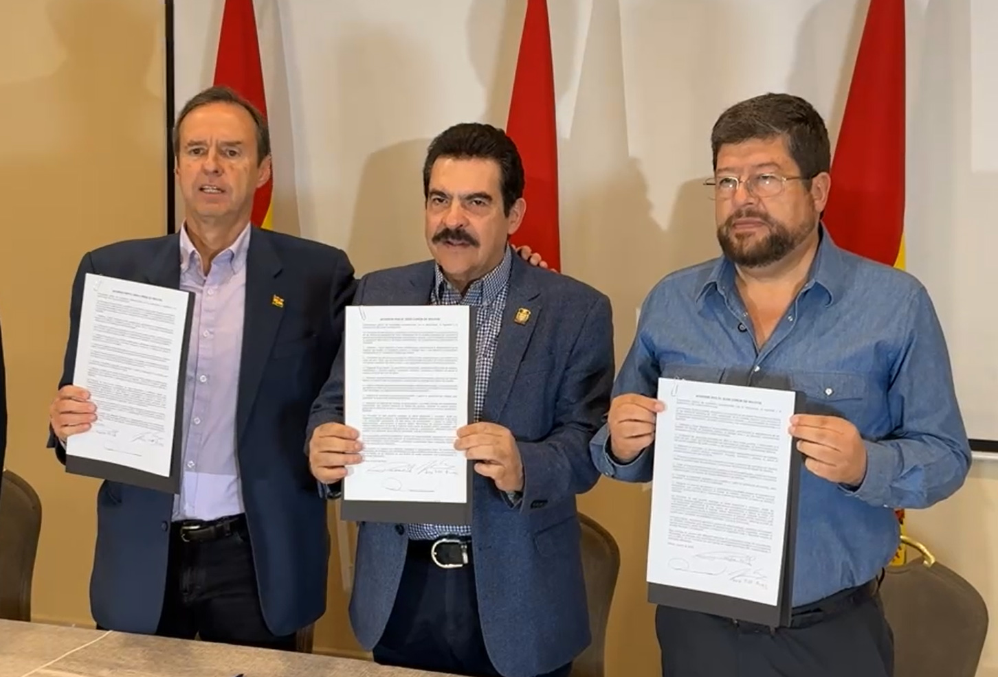Líderes políticos bolivianos firman acuerdo por el bien común en medio de crisis